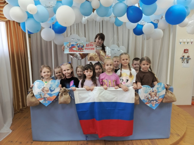 «Светлый край берез - моя Россия» «Светлый край берез - моя Россия».